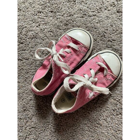 Girls One Star Pink Converse- size 7 - Picture 6 of 7